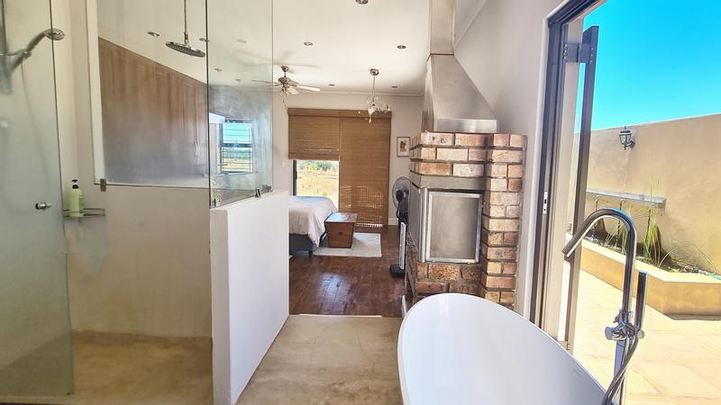 5 Bedroom Property for Sale in Klein Dassenberg Western Cape